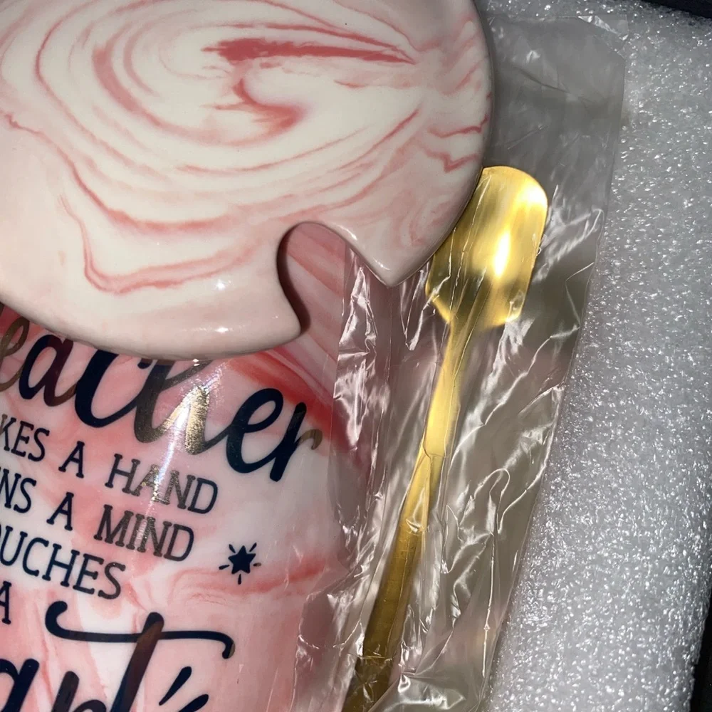 Pink Teacher‎ Mug with Heart Design